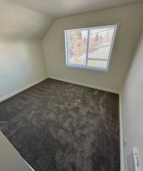 305 N 10th St — Photo 5