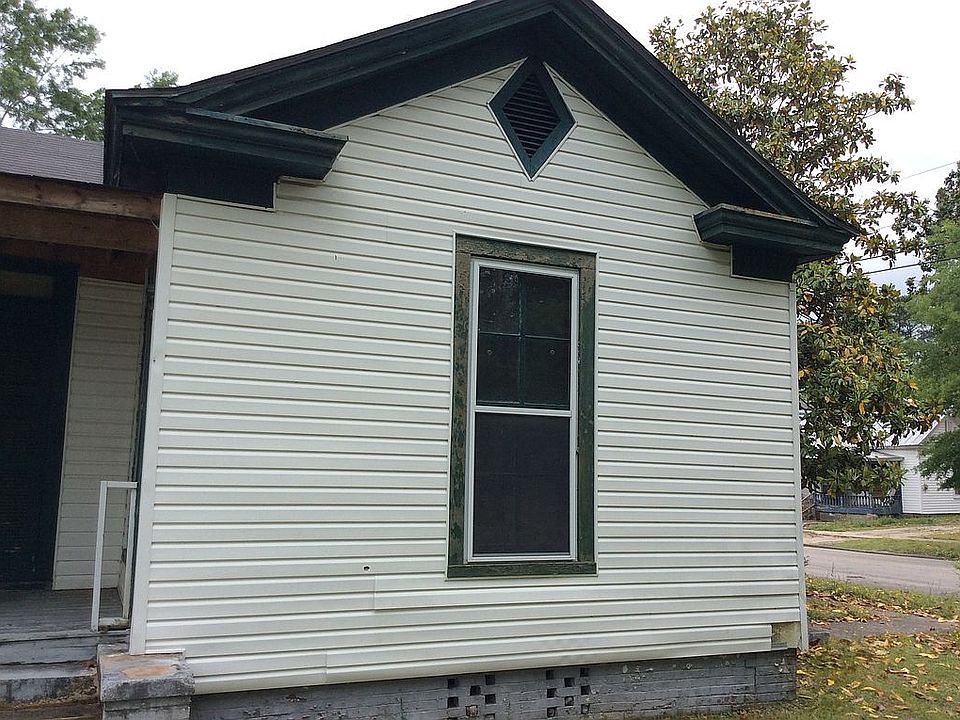 1st image of 315 Tarboro St NE