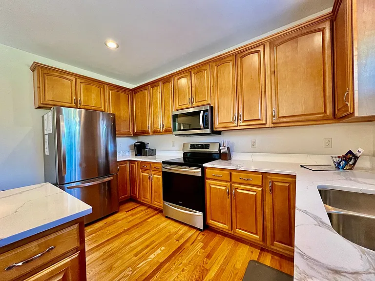 6608 Rosemont Ln — Photo 44