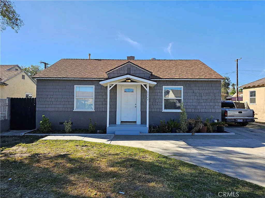 2 bed, 782 sqft, $2,500 — Photo 1