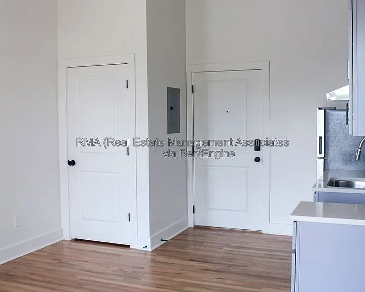 4 Zebulon St #2G — Photo 3