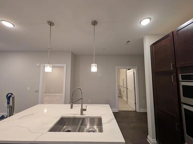 751 N 6th St #102 — Photo 7