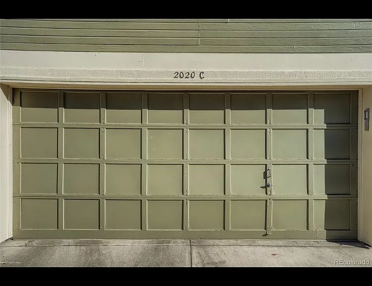 2020 S Hannibal Way #C — Photo 3