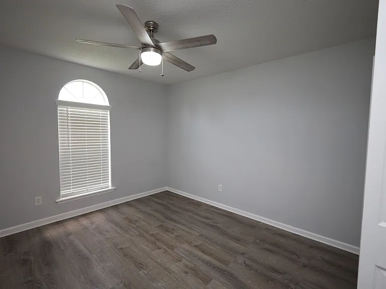 3834 Merriman Ct — Photo 9