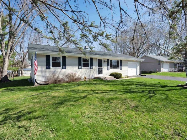 485 Walnut St, Oregon, WI 53575