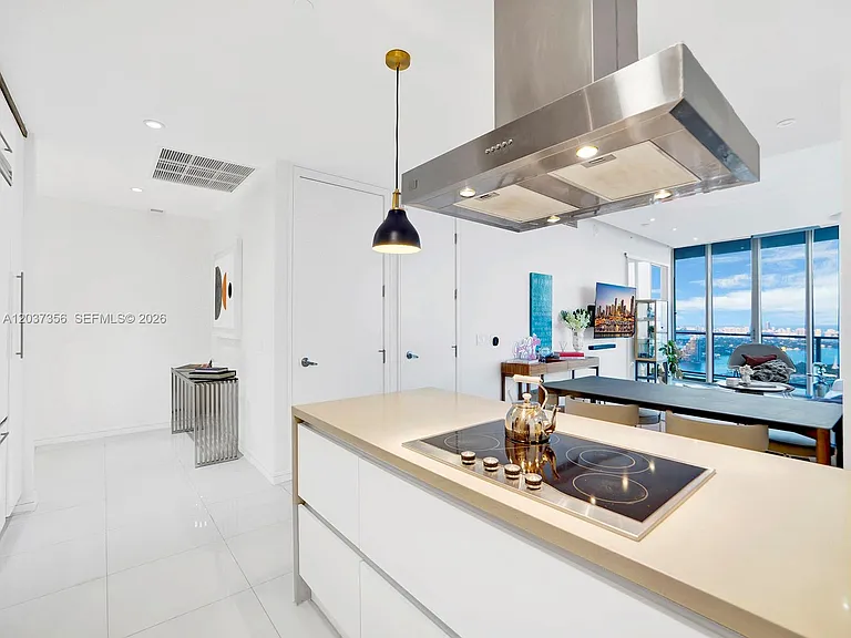 1100 Biscayne Blvd #4001 — Photo 22