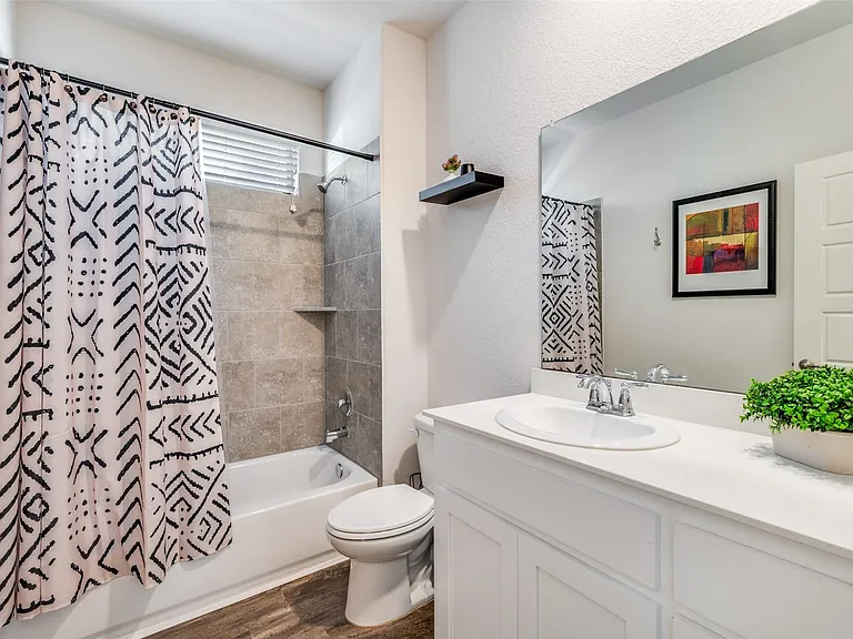 2281 Miramar Dr — Photo 11