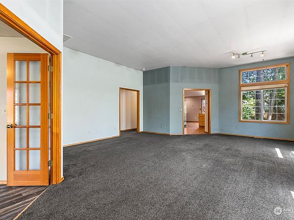 4th image of 2206 Newport Street NE