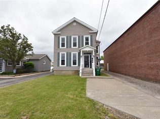 70 N Chestnut St, Jefferson, OH 44047