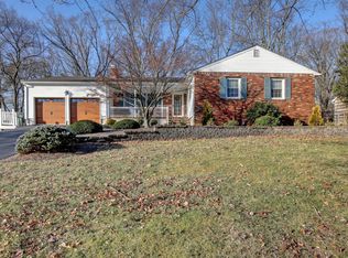 28 Ellen Ct, Ocean, NJ 07712
