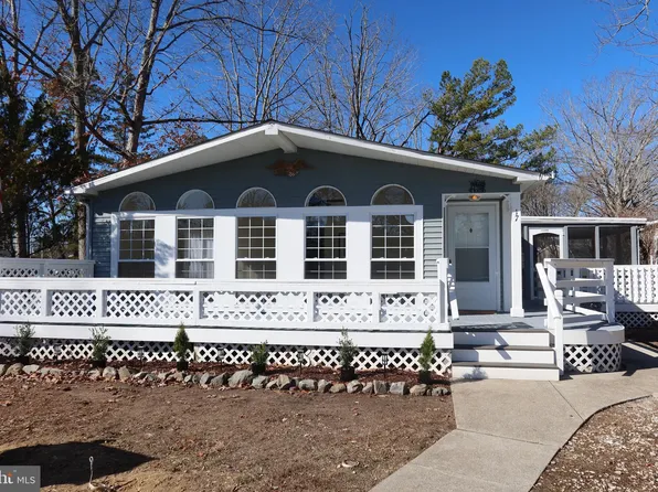 17 Chestnut Ct, Mays Landing, NJ 08330