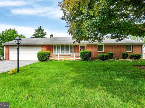 545 Skyview Dr, York, PA 17406