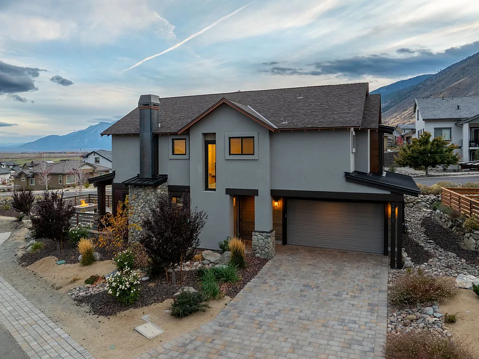 2912 Portrush Dr