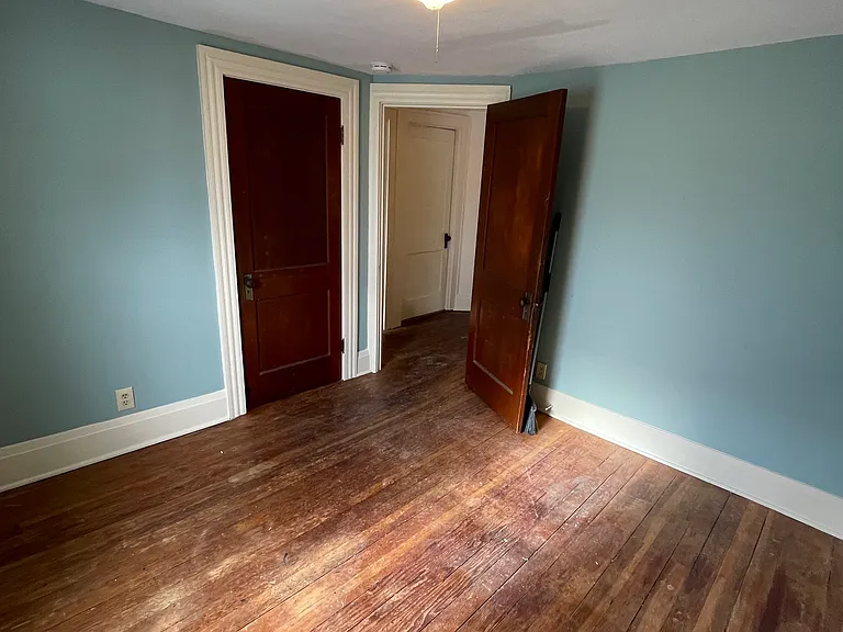 28 Brooklyn Ave — Photo 20