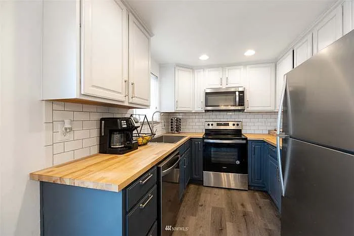 14508 W Thorne Ln SW — Photo 8