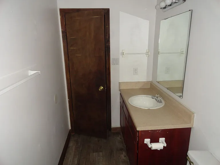 495 Stiles Pl — Photo 19