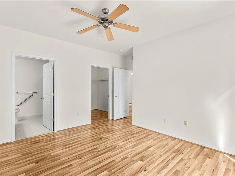 17104 Chesapeake Cir — Photo 12