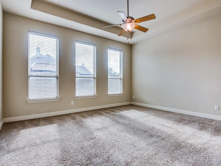 7592 Plowman Ln — Photo 15