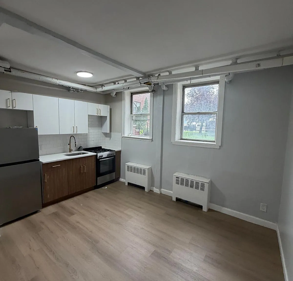 2 bed, 1000 sqft, $1,750 — Photo 1