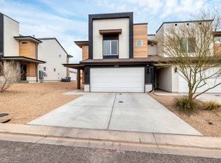 3343 E Big Bend Ln, Washington, UT 84780