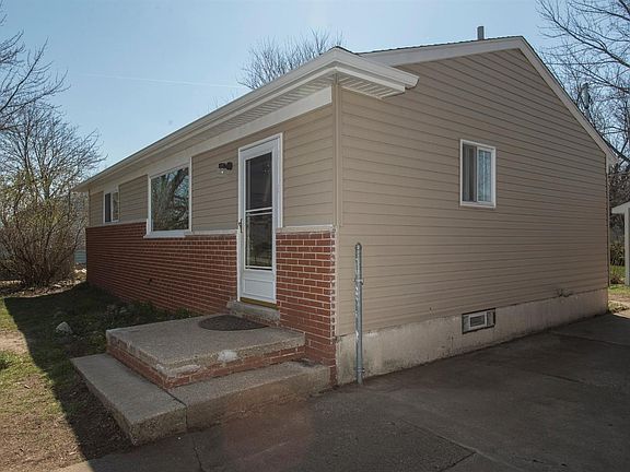2nd image of 1926 Outer Lane Dr