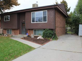 572 W Gardenia Dr, Midvale, UT 84047