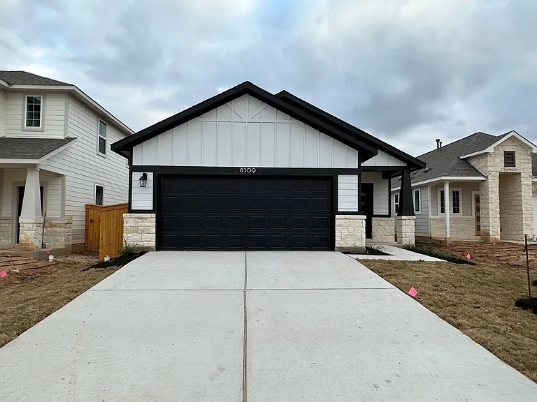 8309 Augeron Dr — Photo 2