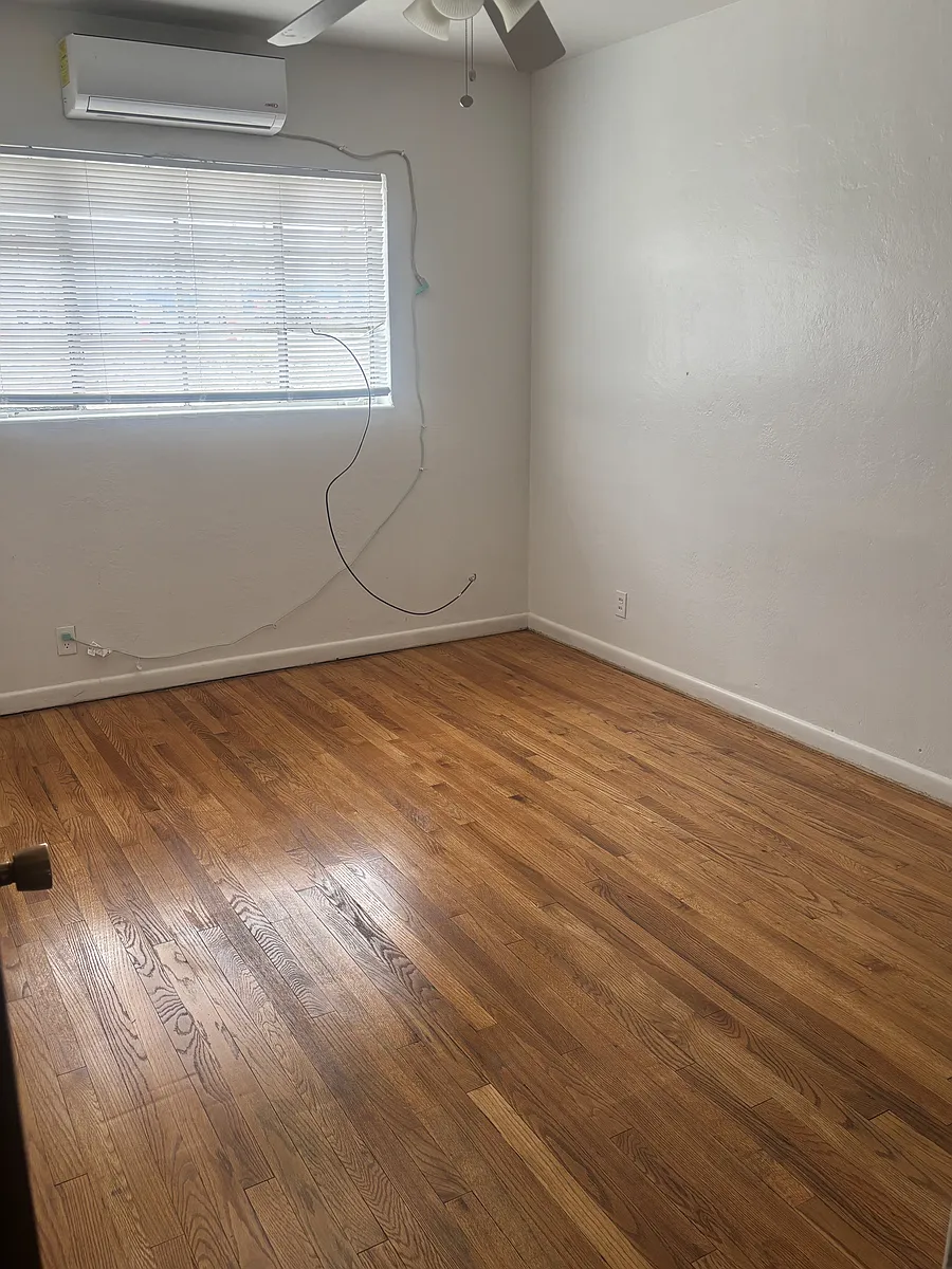 Building Photo - 4011 Morehead Ave #3