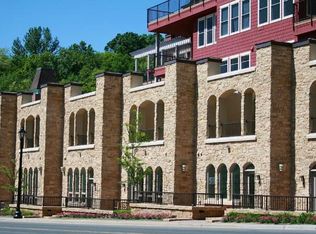 650 Main St N #4, Stillwater, MN 55082