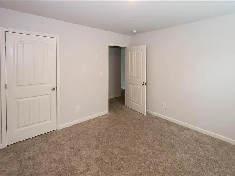 7566 Jennadee Dr — Photo 27