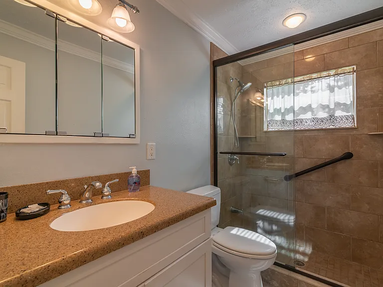 2130 Pinehurst St — Photo 15