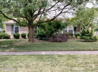 2813 Goose Creek Rd, Rolling Hills, KY 40242