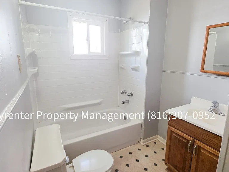 9307 E 15th St S — Photo 10