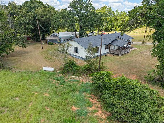 3rd image of 4358 County Road 367 E
