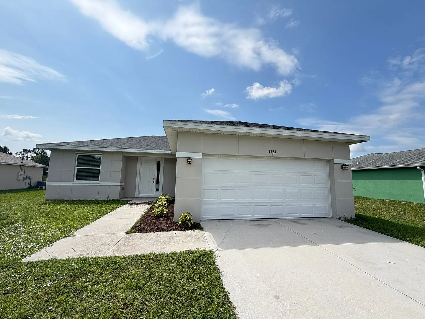 Charming 3 Bedroom Palm Bay Home Great Location! — Photo 4