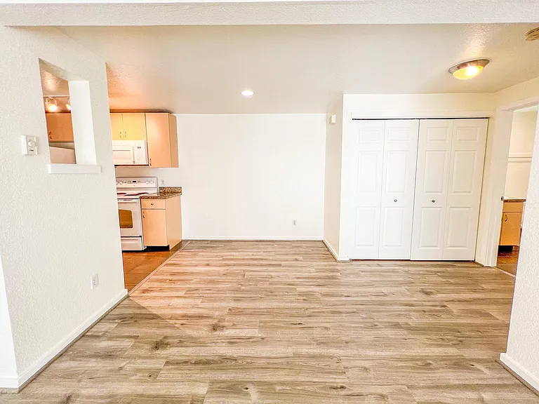 12607 SE 41st Pl #H101 — Photo 7