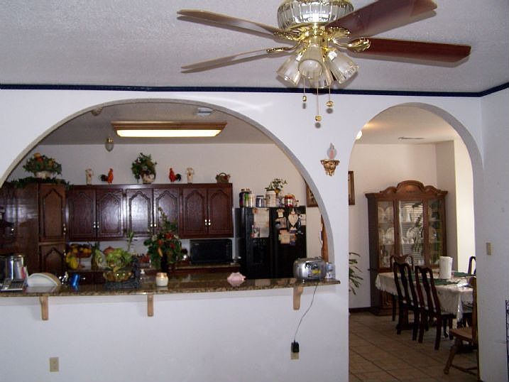 2nd image of 1822 Avenue F