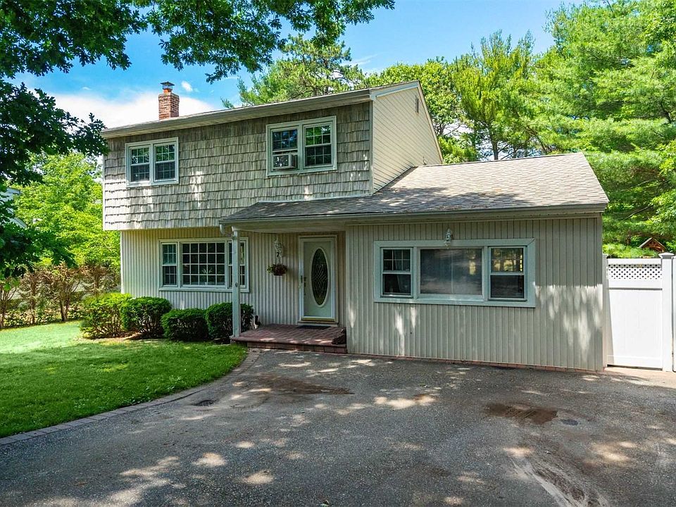 421 Peconic St, Ronkonkoma, NY 11779 Zillow