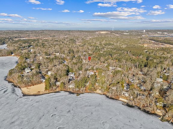 4th image of 233 Pinecrest Beach Drive