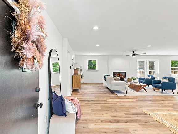 2nd image of 2 Melbourne Ln