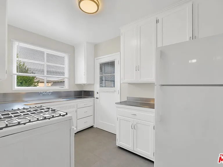 4121 Santo Tomas Dr #A — Photo 15