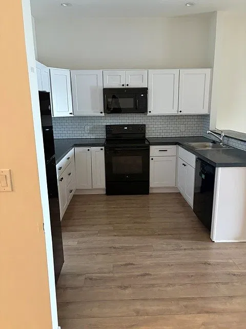 804 N Broad St — Photo 3