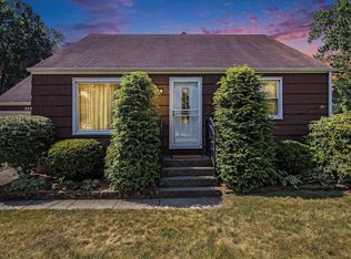 825 W Catalpa Dr, Mishawaka, IN 46545