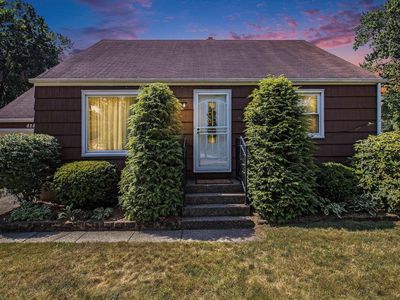 825 W Catalpa Dr, Mishawaka, IN, 46545