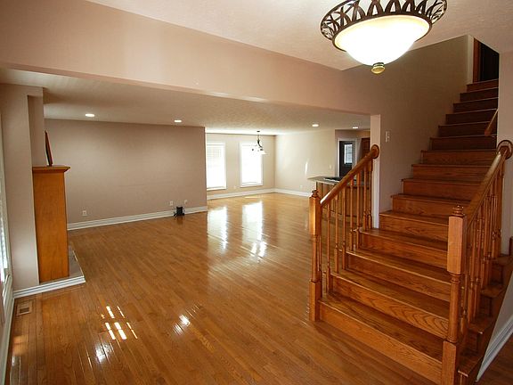 2nd image of 181 Symsonia Rd