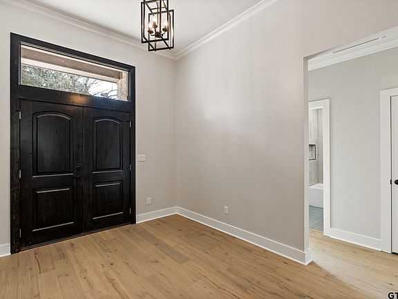 5th image of 335 Perdanales Dr