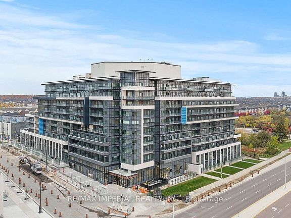 2nd image of 395 Dundas St W #523