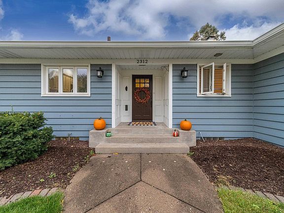 3rd image of 2312 Lorton Pl