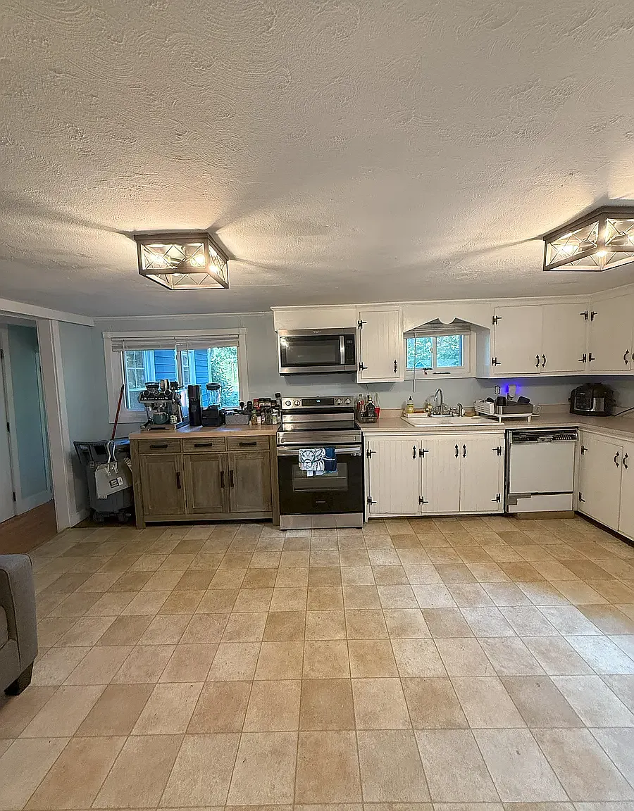 3 bed, 1150 sqft, $2,400 — Photo 1
