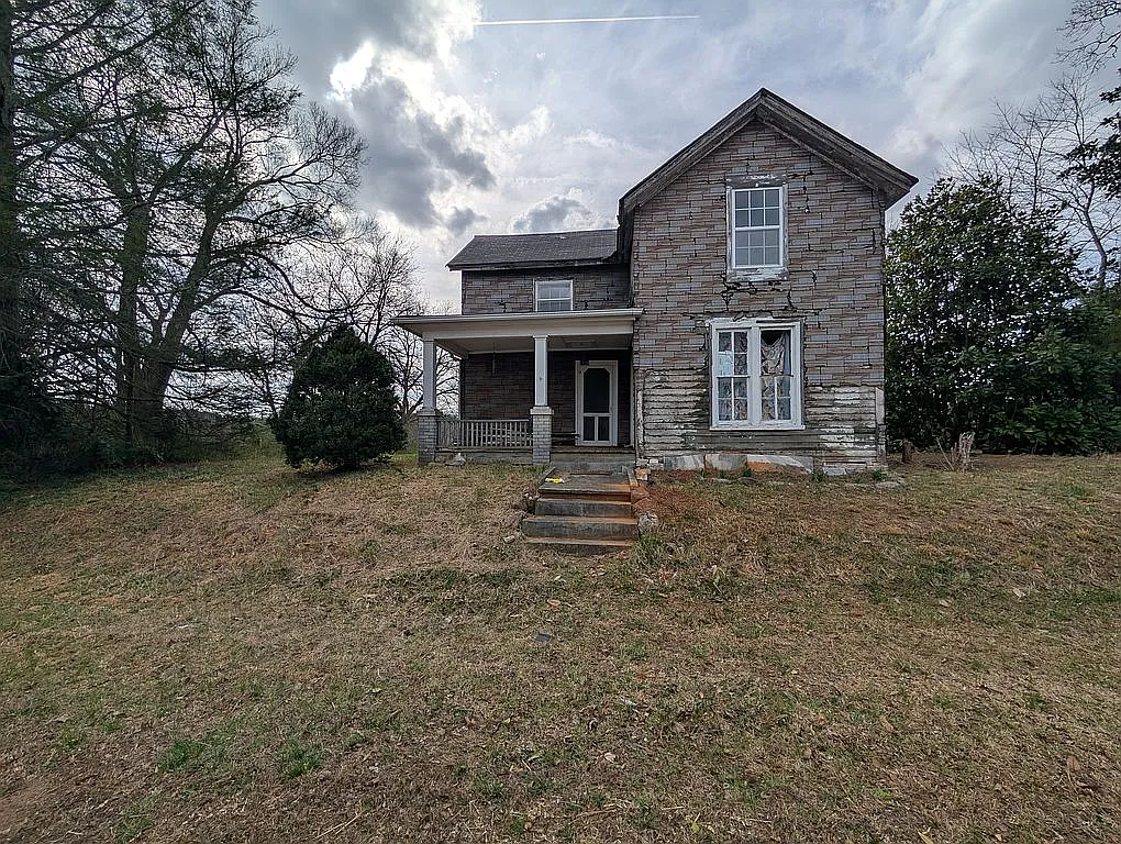 1936 Kennesaw Ave photo 1